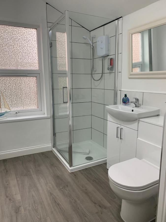 Platform Avenues Apartment 2 With Free Street Parking Kingston upon Hull Eksteriør bilde