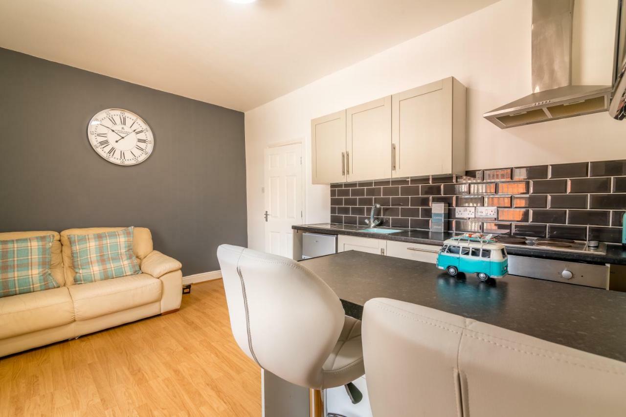 Platform Avenues Apartment 2 With Free Street Parking Kingston upon Hull Eksteriør bilde